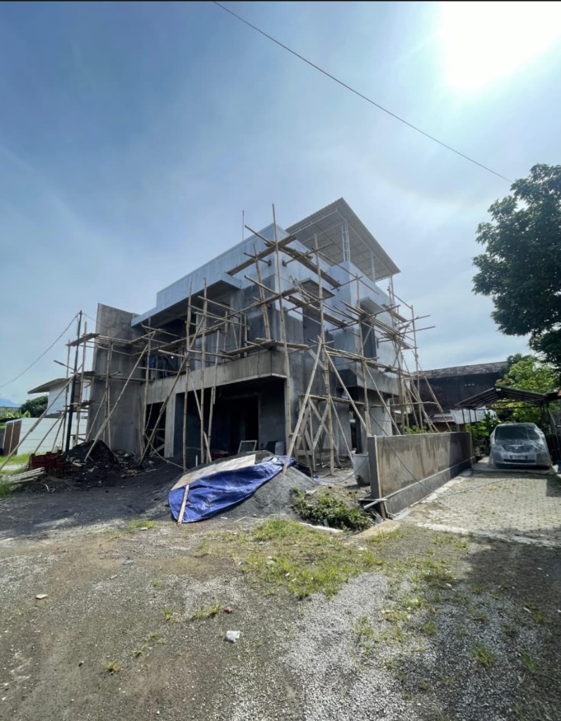 Proyek konstruksi rumah baru