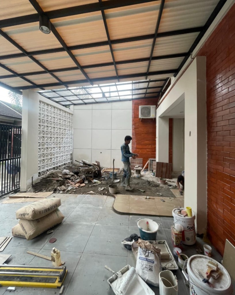 Renovasi area carport