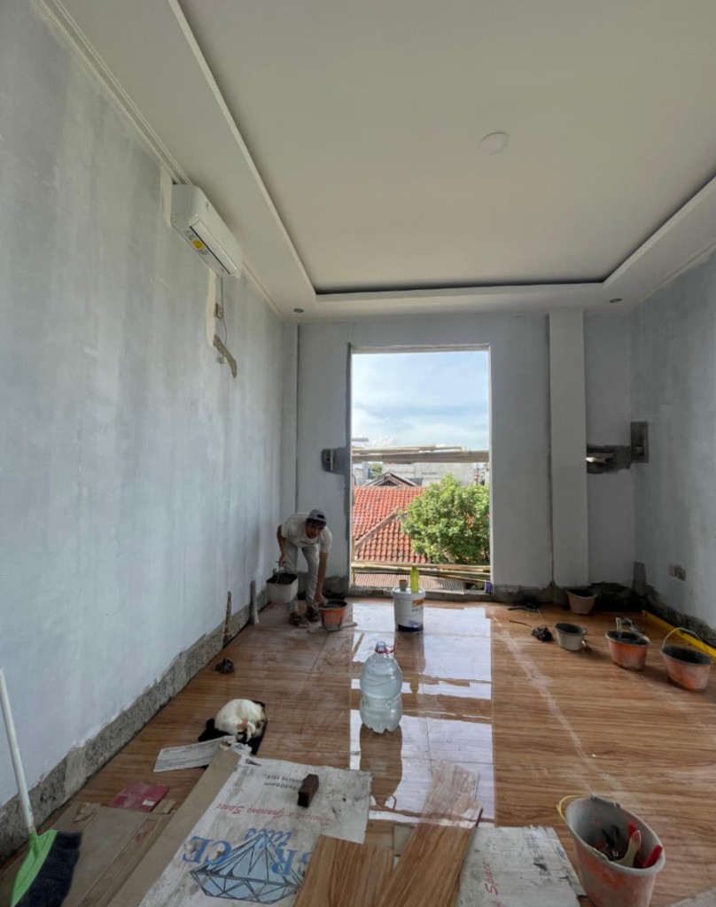 Pemasangan lantai interior